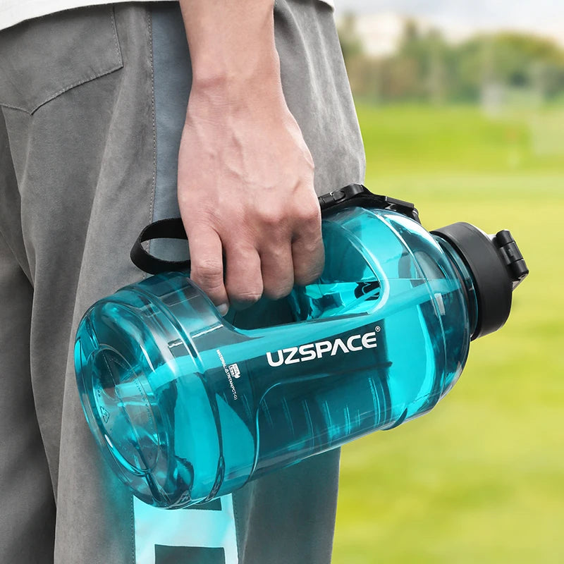 UZSPACE 2.3L 2000ML Water Bottle with Straw Clear Large-capacity